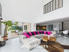 Maison d'architecte récente de plain pied<span></span>vue dégagée sur nature