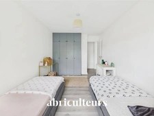 COUP DE CŒUR – Maison familiale rénovée avec jardin, terrasses, piscine et sous-sol