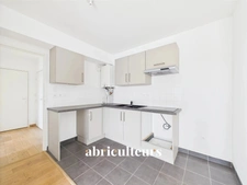 Appartement T3 baigné de lumière en parfait état<span></span>Ascenseur, balcon et stationnement<span></span>44 rue Théophile Guillou à SAINT-HERBLAIN 44800