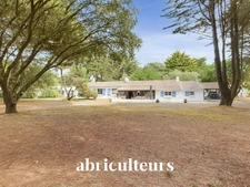 Grande villa de 200m² en front de mer  Très belle parcelle aux multiples possibilités en vente à L'Épine (85740)