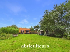 Belle maison contemporaine de 120 m² dans la verdure en vente à: Les Touches (44390)