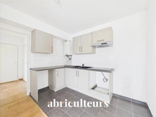 Appartement T3 baigné de lumière en parfait état<span></span>Ascenseur, balcon et stationnement<span></span>44 rue Théophile Guillou à SAINT-HERBLAIN 44800