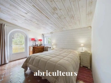 Grande villa de 200m² en front de mer  Très belle parcelle aux multiples possibilités en vente à L'Épine (85740)