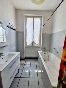 Grande maison familiale à rénover avec jardin et terrasse – Proche gare