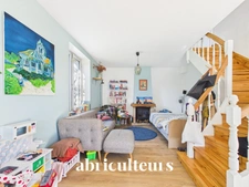 Maison 2 chambres sur les bords de Loire<span></span>Jardin, garage, parcelle de 300m²<span></span>place Jean Saillant à Indre