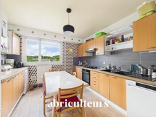 Quartier Tillay, proche commerces et transports - Appartement familial de 137m², 4 chambres - rue des Irlandais, 44800 Saint-Herblain