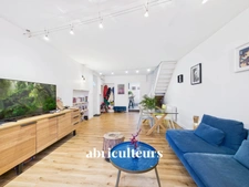 Jolie maison ancienne parfaitement rénovée - En plein bourg de Couëron, proche des commodités - Couëron 44220