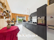 Belle maison contemporaine de 120 m² dans la verdure en vente à: Les Touches (44390)