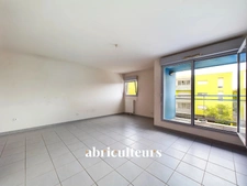 Appartement moderne, avec deux chambres, balcon et parking privé – Boulevard du Tertre à SAINT-HERBLAIN 44800