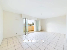 Grand 3 pièces à rafraîchir<span></span>Ascenseur balcon et parking<span></span>Avenue Abel Gance 44300 Nantes