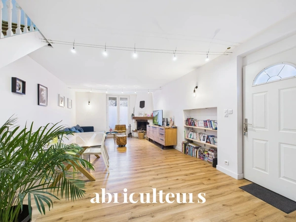 Jolie maison ancienne parfaitement rénovée en vente à  Couëron (44220)
