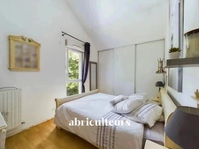 Maison moderne dans un environnement calme et boisé<span></span>3 chambres et de jolis extérieurs baignés de lumière<span></span>Rue du Jura 44840 Les Sorinières