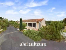 Grande maison familiale sur un terrain de 1.500m² – rue de Bellevue à Couëron 44220