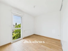 Appartement T3 baigné de lumière en parfait état<span></span>Ascenseur, balcon et stationnement<span></span>44 rue Théophile Guillou à SAINT-HERBLAIN 44800