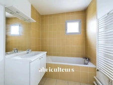 Appartement moderne, avec deux chambres, balcon et parking privé<span></span>Boulevard du Tertre à SAINT-HERBLAIN 44800