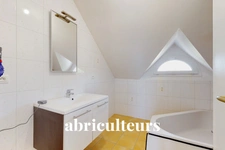 NORT-SUR-ERDRE<span></span>MAISON<span></span>6 PIÈCES<span></span>5 CHAMBRES<span></span>152 M2<span></span>482.000 €