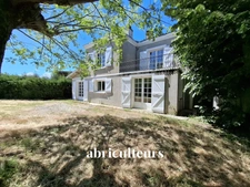 Grande maison familiale à rénover avec jardin et terrasse – Proche gare