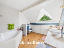 Belle maison idéale pour la famille avec grand jardin, terrasse et piscine en vente à Sautron (44880)