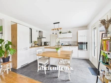 Maison 101m² avec 3 chambres et un jardin<span></span>Lumineuse et parfaitement agencée<span></span>Thorigné-Fouillard 35235