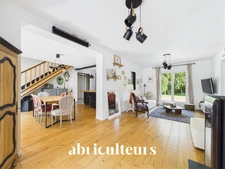 Belle maison idéale pour la famille avec grand jardin, terrasse et piscine en vente à Sautron (44880)