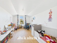 Maison 2 chambres sur les bords de Loire<span></span>Jardin, garage, parcelle de 300m²<span></span>place Jean Saillant à Indre