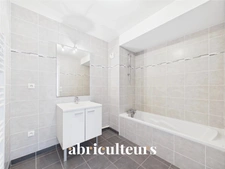 Appartement T3 baigné de lumière en parfait état<span></span>Ascenseur, balcon et stationnement<span></span>44 rue Théophile Guillou à SAINT-HERBLAIN 44800