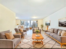 Appartement familial<span></span>Balcon<span></span>Parking<span></span>île de nantes<span></span>Rue de la Tour d’Auvergne