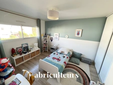Maison moderne en parfait état - 147m², 4 chambres, jardin, garage - rue Alphonse de Lamartine à Sautron 44880