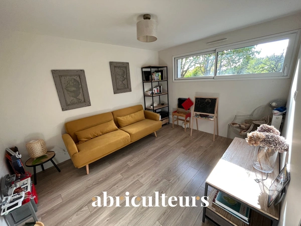 Maison moderne en parfait état<span></span>147m², 4 chambres, jardin, garage<span></span>rue Alphonse de Lamartine à Sautron 44880
