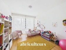 Quartier Tillay, proche commerces et transports - Appartement familial de 137m², 4 chambres - rue des Irlandais, 44800 Saint-Herblain
