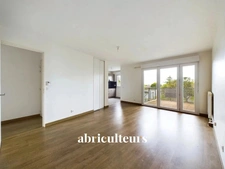 Appartement 3 pièces de 62m² en très bon état - Ascenseur balcon double parking au pied des transports - rue de la Convention à Nantes 44100