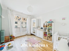Splendide appartement familial récemment rénové - 4 chambres, ascenseur, balcon et possibilité de parking - Nantes 44000