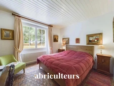 Grande villa de 200m² en front de mer<span></span>Très belle parcelle aux multiples possibilités<span></span>Plusieurs dépendances<span></span>L'Épine