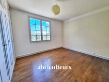 Grande maison familiale à rénover avec jardin et terrasse – Proche gare