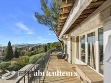 Villa d’exception avec vue mer panoramique, piscine, 6 chambres et prestations haut de gamme – Le Cannet, 250 m²