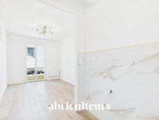 Adorable 2 Pièces entièrement rénové de 36 m² avec Balcon et Cave - Nice bas Cyrnos