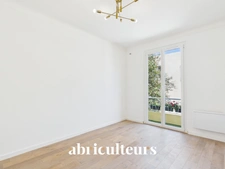 Adorable 2 Pièces entièrement rénové de 36 m² avec Balcon et Cave - Nice bas Cyrnos