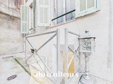 Local professionnel rénové 40 m² avec parking privé en vente au Quartier Libération à Nice  (06000)