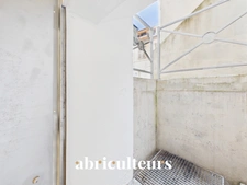 Local professionnel rénové 40 m² avec parking privé en vente au Quartier Libération à Nice  (06000)