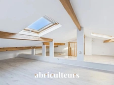 Villa mitoyenne 89m2 avec jardin, 3 chambres, combles aménagés et accès piscine – Domaine sécurisé à Villeneuve-Loubet
