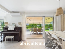 Belle maison Neuve 2024<span></span>DPE A<span></span>117m2<span></span>3 chambres<span></span>Jardin et piscine en centre-ville de Saint-Laurent-du-Var