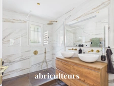 Villa d'exception 313m2 aperçu mer, autonome en énergie, piscine et appartement invités