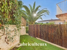 Villa mitoyenne 89m2 avec jardin, 3 chambres, combles aménagés et accès piscine – Domaine sécurisé à Villeneuve-Loubet