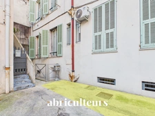 Local professionnel rénové 40 m² avec parking privé – Quartier Libération Nice – Idéal bureaux, atelier ou stockage