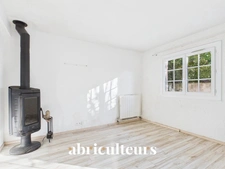 Villa mitoyenne 89m2 avec jardin, 3 chambres, combles aménagés et accès piscine – Domaine sécurisé à Villeneuve-Loubet