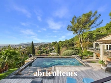 Villa d’exception avec vue mer panoramique, piscine, 6 chambres et prestations haut de gamme – Le Cannet, 250 m²