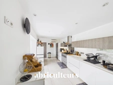 Villa d’exception avec vue mer panoramique, piscine, 6 chambres et prestations haut de gamme – Le Cannet, 250 m²