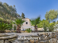 Villa d'exception 313m2 aperçu mer, autonome en énergie, piscine et appartement invités