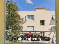 Adorable 2 Pièces entièrement rénové de 36 m² avec Balcon et Cave - Nice bas Cyrnos