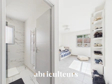 Belle maison Neuve 2024<span></span>DPE A<span></span>117m2<span></span>3 chambres<span></span>Jardin et piscine en centre-ville de Saint-Laurent-du-Var